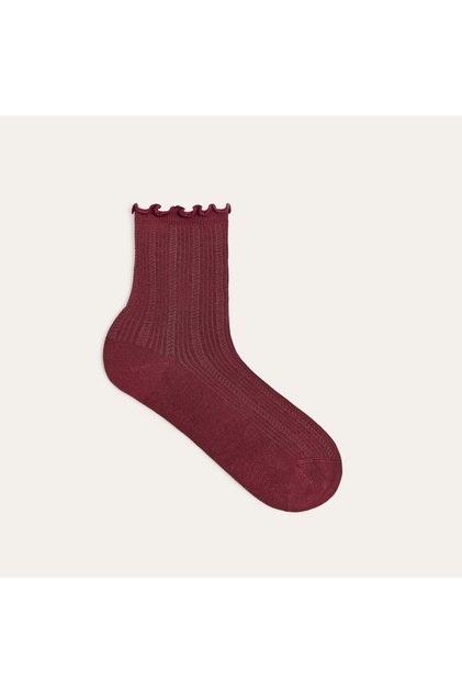 Women's burgundy ruffled ankle socks