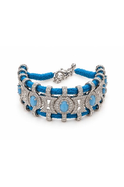 Jewel sparkling string bracelet