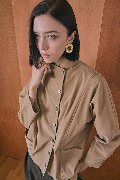 Low-Shoulder Jacket with Snap Fasteners on the Front, Mink