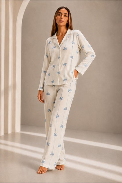 Kadın Önden Düğmeli Uzun Kollu Alt Üst Beyaz Pijama Takımı
