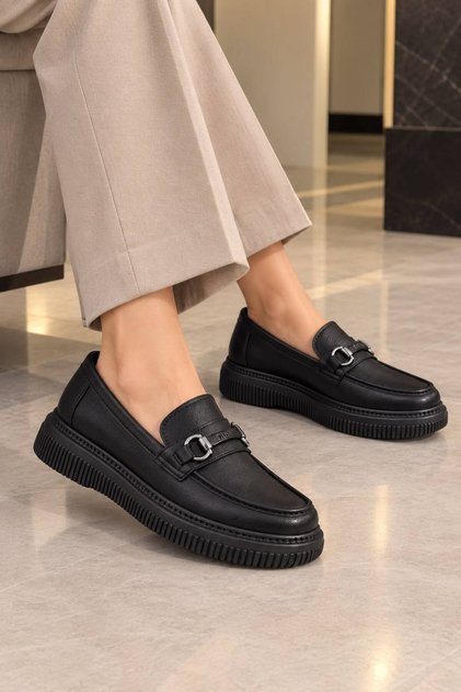 Women's Round Toe Buckle Loafer Shoes