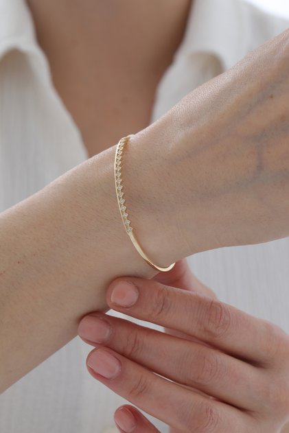 14 Ayar Altın Taşlı Modern Kelepçe
