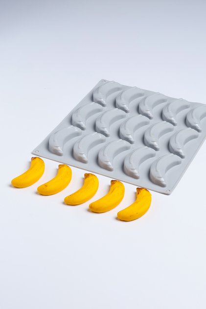 NOVA SILICON 15 GÖZLÜ MİNİ MUZ YANMAZ YAPIŞMAZ ŞEKİLLİ SİLİKON ÇİKOLATA KEK VE PRALİN KALIBI HER BİR BÖLÜM İÇİN 60 MM