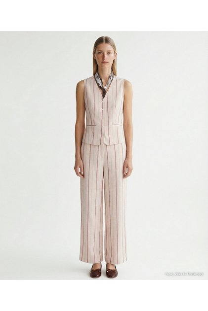 Regular V-Neck Sleeveless Blouse
