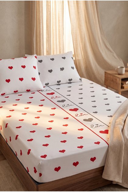 Heart Patterned Double Bed Sheet Set |   1 Fitted Sheet and 2 Pillowcases