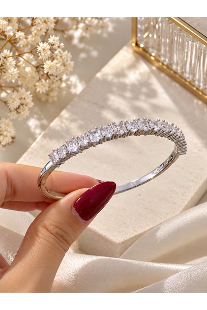 Silver Color Stone Cuff Bracelet – Sparkling Elegant Stylish Women's Bracelet