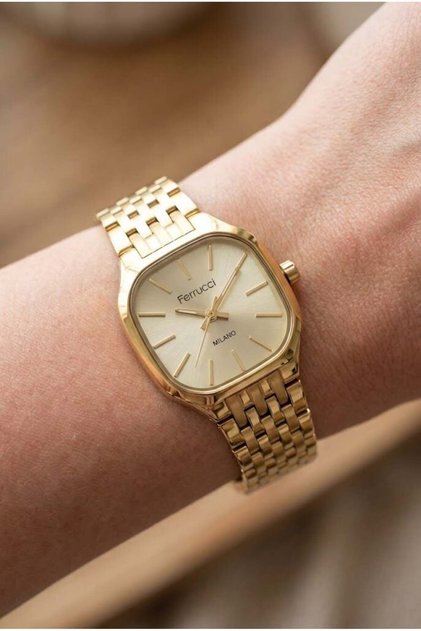 Luxury Looking Gold Women's Wristwatch | 23 mm Steel Cord