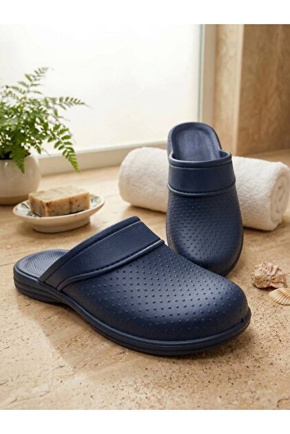 Cloud Light Non-Slip Closed-Front Bathroom & Toilet Slippers - Wet Floor Comfort Slippers