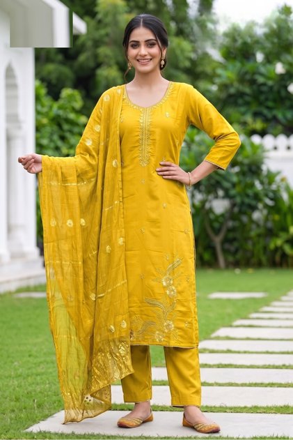 Women's Roman Fabric Embroidered Kurta with Pant and Jacquard Dupatta Set