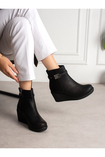 Garbus Black Wedge Heeled Women's Boots