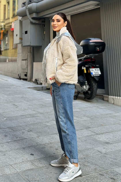 Kapşonlu peluş mont