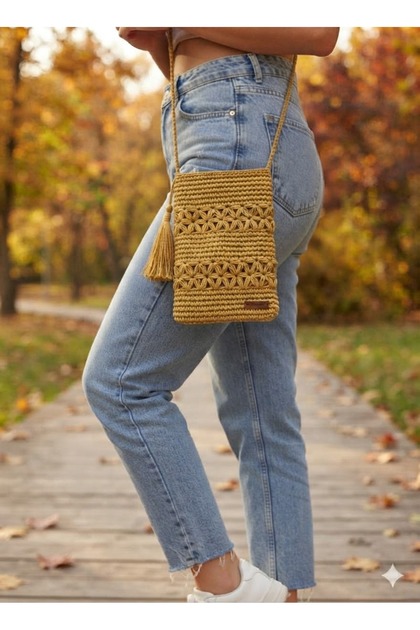 Straw Hand Knitted Shoulder Bag with Strap - Phone Bag - Messenger Bag