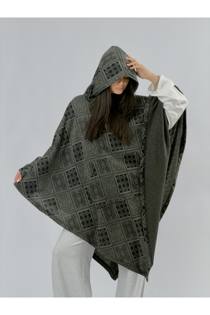 Khaki Poker Patterned Women's Poncho Coc3569