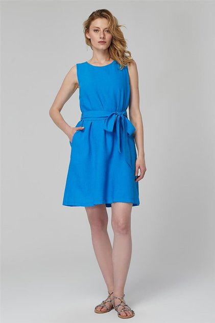 Rochie fără mâneci cu curea