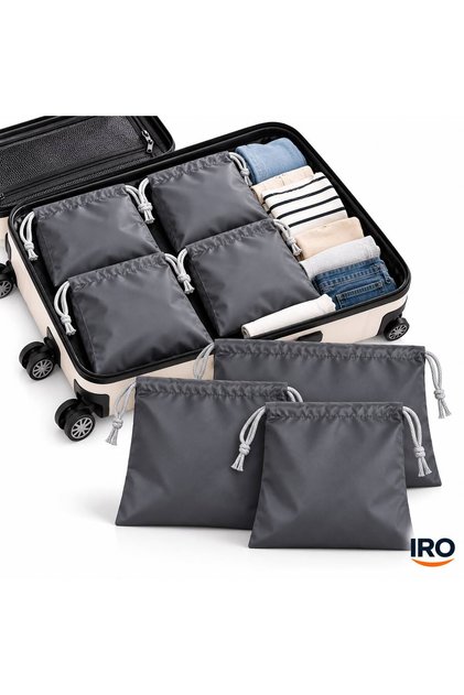 Set de 4 huse pentru haine murdare de călătorie, 35 x 27 cm, Gri, Poliester rezistent la umiditate, Saci organizatori pentru bagaje cu șnur, Pliabili, pentru valiză, vacanțe, călătorii și camping