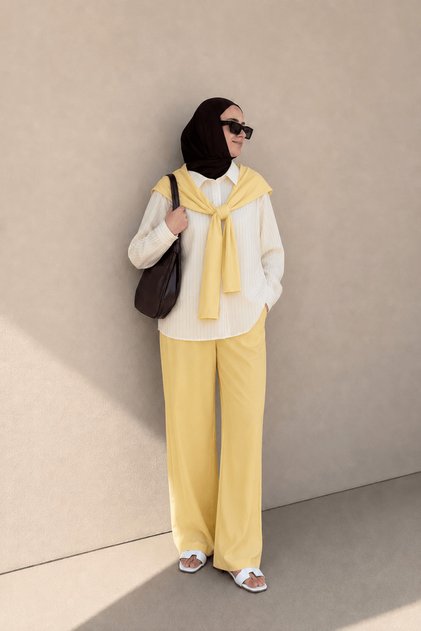 Oysho Set with Shawl and Scarf - Hpm - Yellow