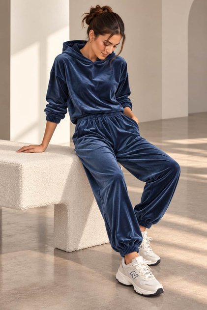 Women's Italian Velvet Hooded Tracksuit Set Jogger Two Piece Set Zg3535