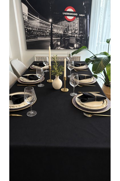 Aura Liquid-Proof Black Tablecloth