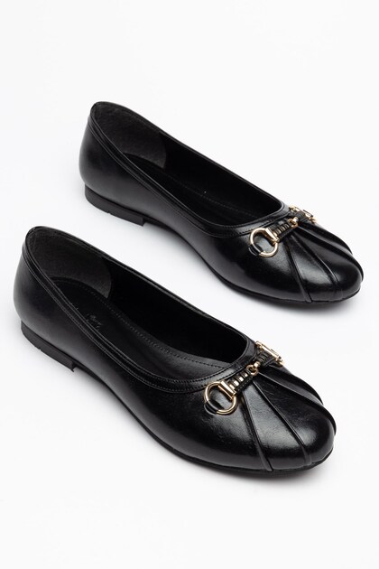 Large Size Women's Ballerinas with Black Round Toe Buckle