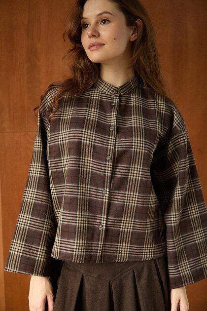 Plaid Court Collar Wide Sleeve Shirt Brown