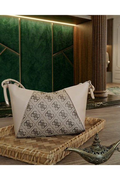 Monogram Desenli Deri Detaylı Omuz ve Kol Çantası