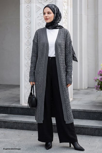 Strickmuster Langer Anthrazitfarbener Strickcardigan