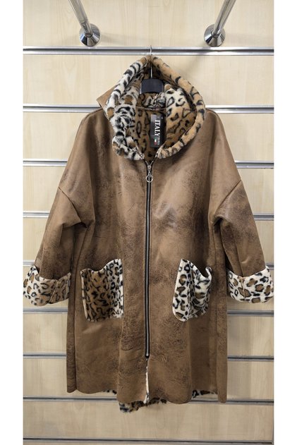 Italian Coat with Leopard Pattern and Nubuck Look