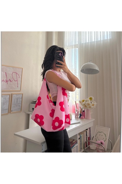 Pink Red Floral Pattern Large Shoulder Bag 13 Inch Laptop Compatible Lined Snap Closure Tote Bag