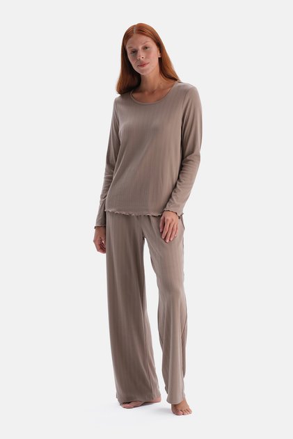 Mink Velvet Pointel T-Shirt Pants Set
