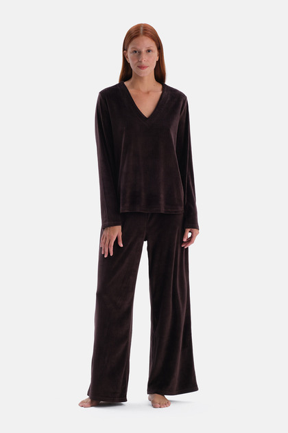 Dark Brown Velvet Ribbed T-Shirt and Pants Set