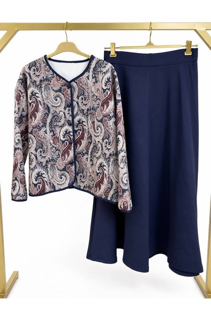 Vintage Pattern Buttoned Skirt Set
