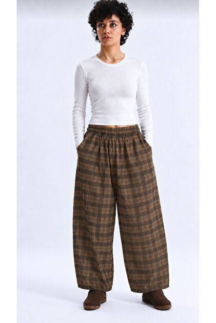 Coffee plaid loose cut balloon pants with elastic waist