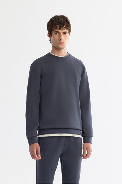 Hanorac pentru bărbați, antracit, cu gât rotund, elastic, cu textura moale, din țesătură interlock, cu croială normală B001100