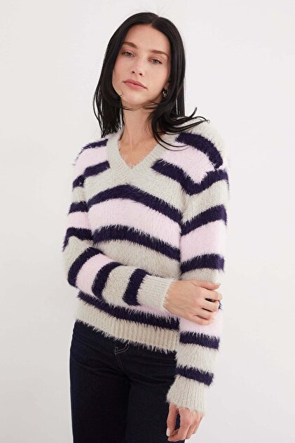 Bearded Striped V-Neck Knitwear Sweater