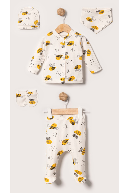 100% Cotton Bee-Printed Hospital Discharge Newborn Set