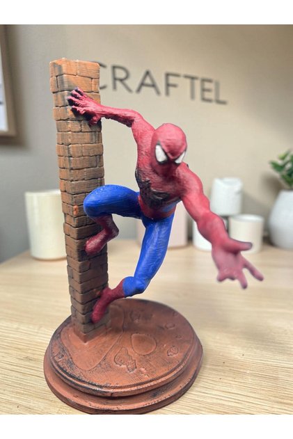 Spider-Man (Örümcek Adam) Duvara Tırmanma Diorama Figürü 13 cm