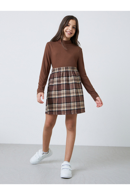Teen Girls Solid Knit T-Shirt and Pleated Checked Skirt Set