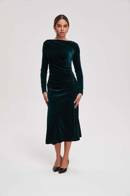 Velvet Dress With Plain Long Sleeves