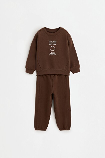 ERKEK ÇOCUK & BEBEK Desenli sweatshirt ve pantolon takımı
