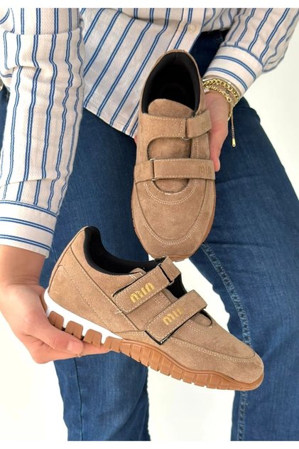 Tunga Beige Suede Velcro Sneakers