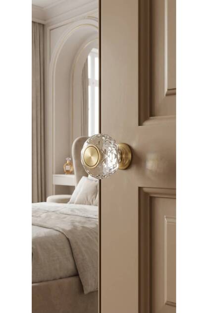 Oskar Crystal Gold Button Handle Luxury Country Kitchen Furniture Cabinet Drawer Handle 30 mm Diameter