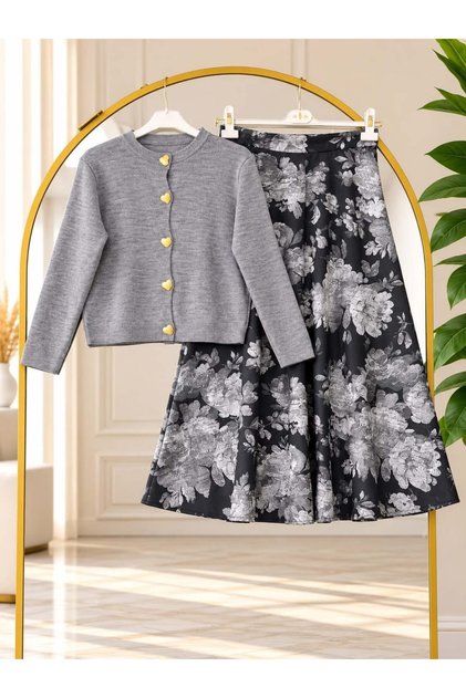 Women's hijab gold heart button detailed floral patterned skirt suit gray