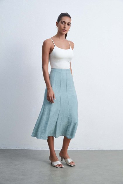 Solid Loose Fit Midi Skirt