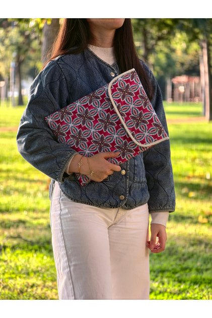 Laptop Kılıfı Magenta Essential Serisi