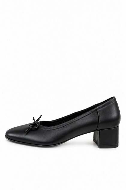 Black Elastic Heeled Ballerinas 26191