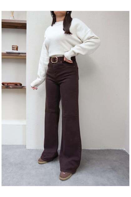 Stretch Fabric Straight Jean