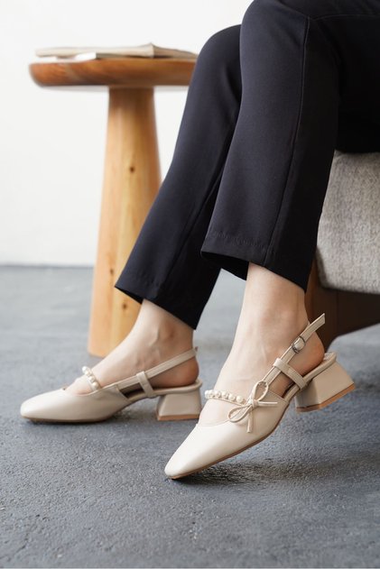 Women's Maste Pearl Low Heeled Shoes - Nude Leather