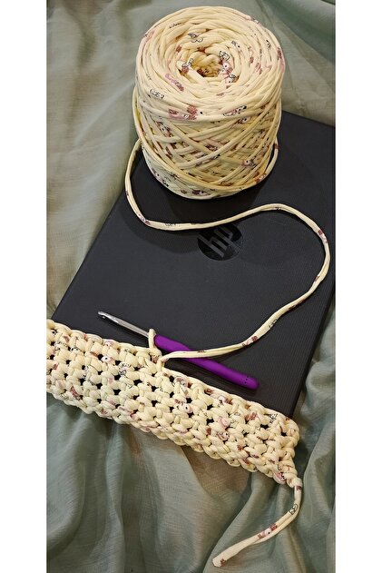 Patterned Combed Cotton Thread Color- Butter Yellow 300-400Gr