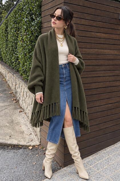 Liva Women's Tasseled Oversize Knitwear Poncho Khaki