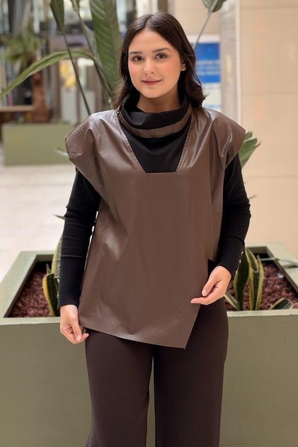 Leather Suede Blouse with Steel Collar Combination